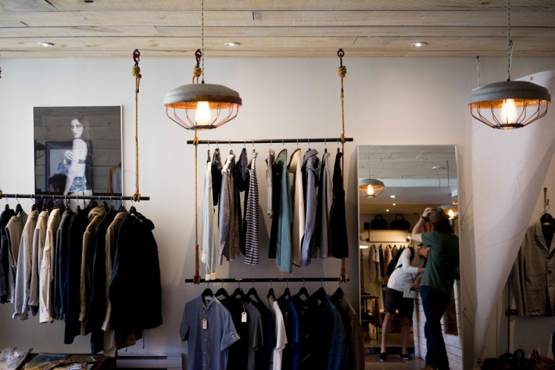 magasin-ST MARTIN D ENTRAUNES-min_clothing_store_shop_boutique_men's_fashion_clothes_business_retail_shopping-1062572